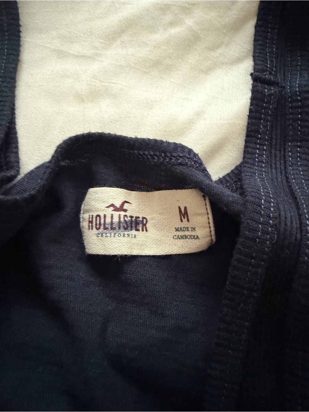 Hollister tank top - Picture 3 of 4